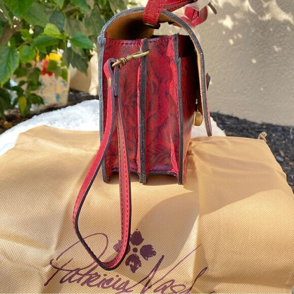 PATRICIA NASH LANZA LEATHER CROSSBODY CLUTCH ETCHED ROSES NWT - Picture 10 of 14